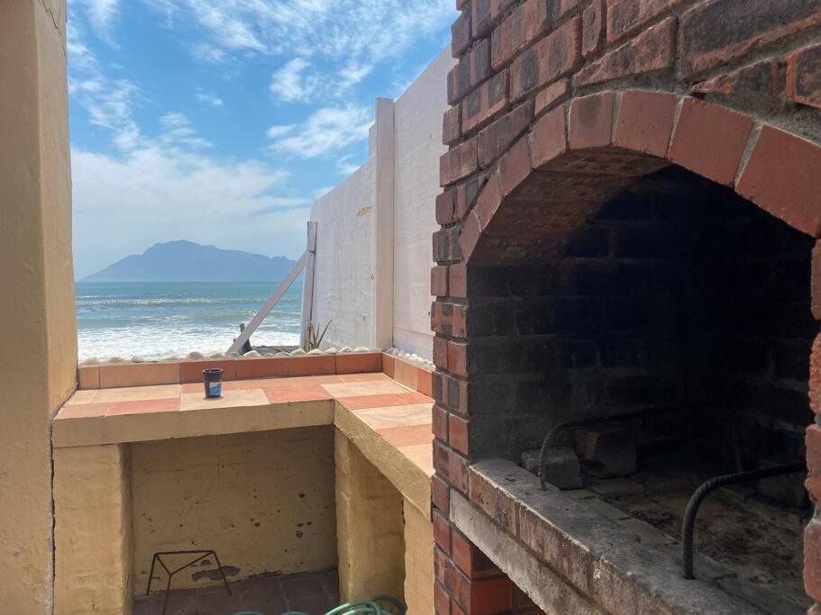 Family Surf Shack On The Beach Cape Town Exterior photo